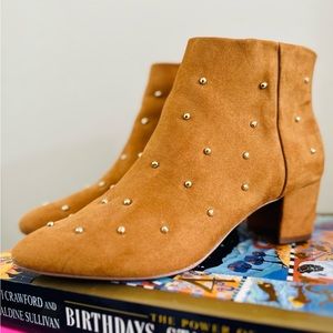 Katy Perry bedazzled boots